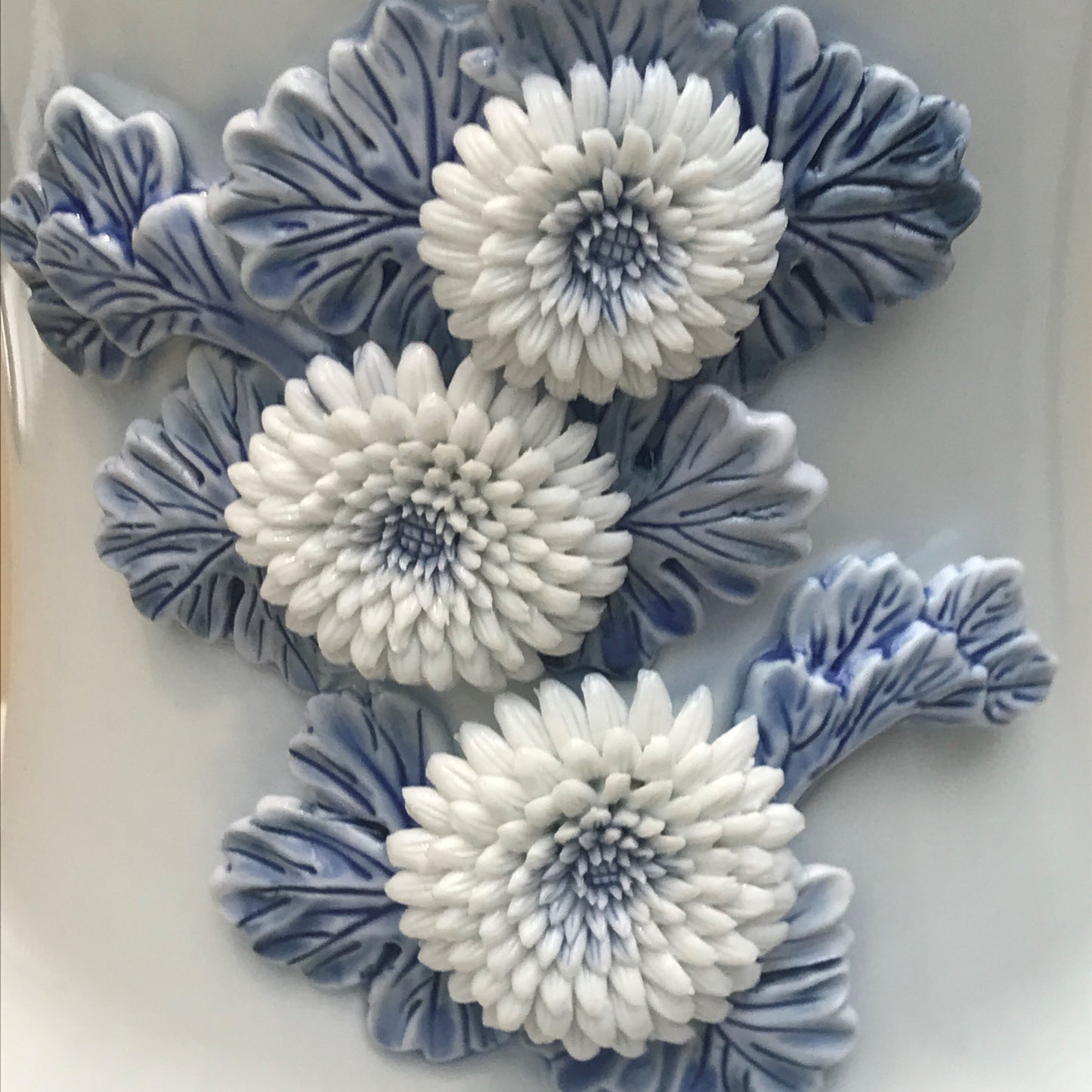 Mikawachi porcelain vase "Chrysanthemum Ornament "